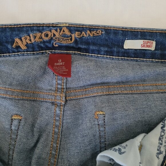 Blue Jeans Arizona Jean Co. Super Skinny Size 13S - Picture 1 of 15